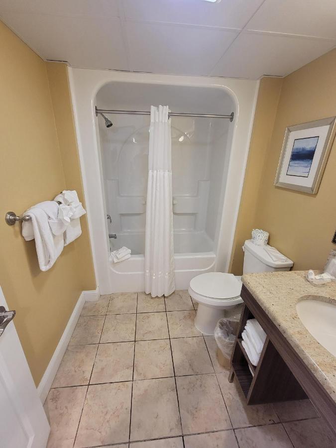 Direct Oceanfront Caravelle 615 Sleeps 4 Guests Holiday home Myrtle Beach