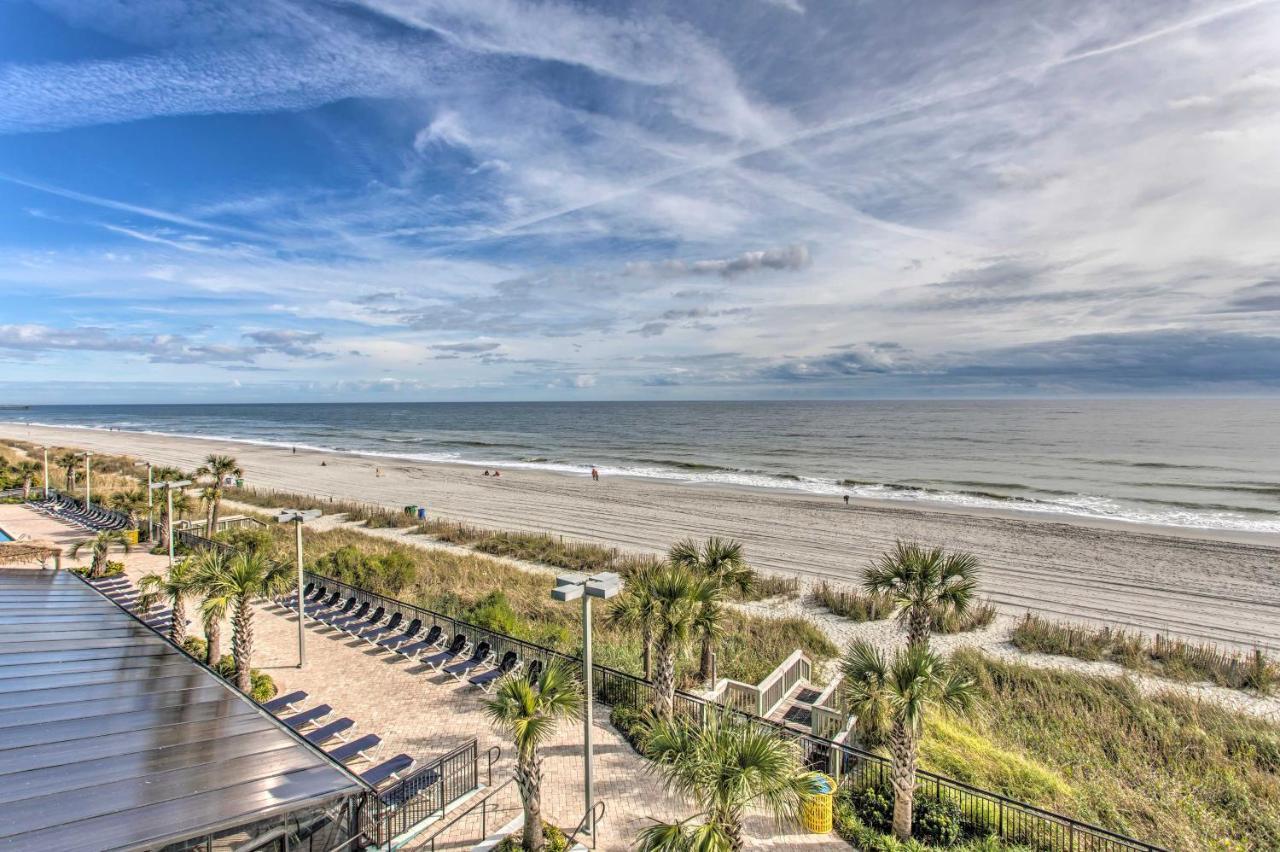 Breezy Landmark With Oceanfront Lanai! *