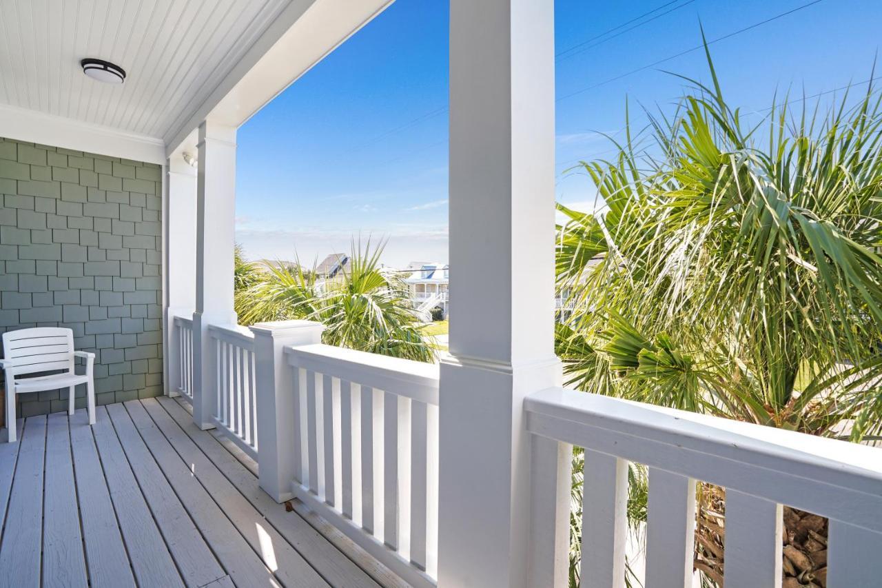 Ocean Breeze - Ocean Front, 7 Bedroom