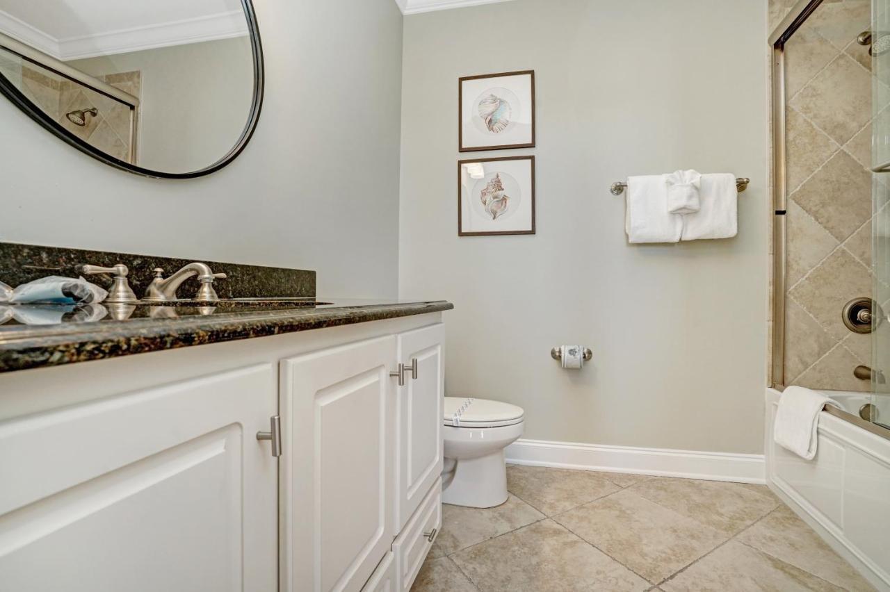 Holiday home Ocean Breeze - Ocean Front, 7 Bedroom Myrtle Beach