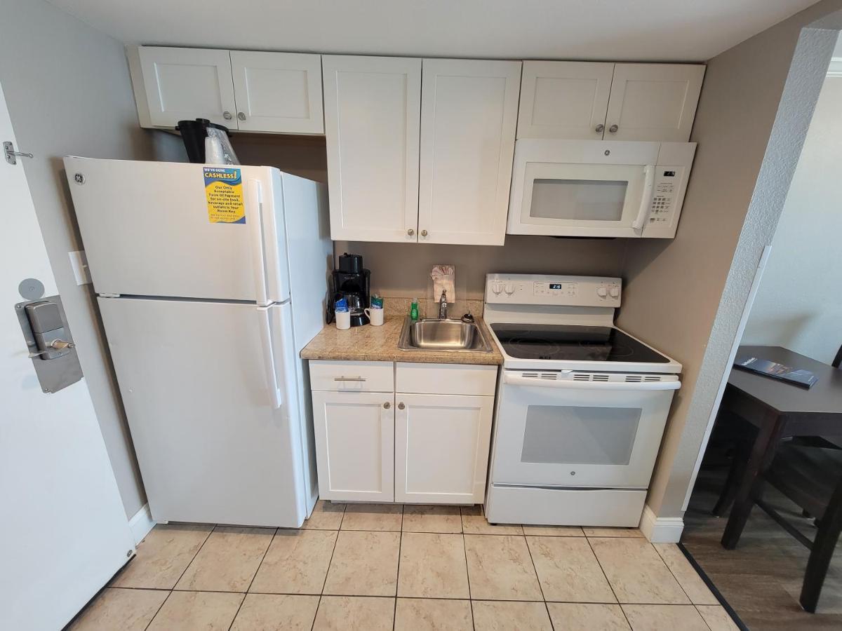 Direct Oceanfront Caravelle 615 Sleeps 4 Guests * Myrtle Beach