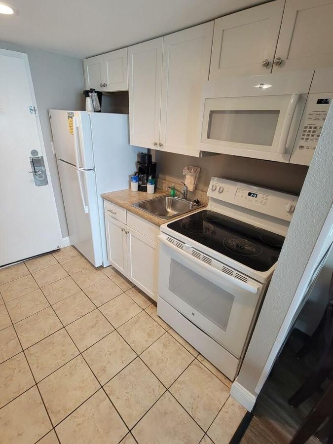 Direct Oceanfront Caravelle 615 Sleeps 4 Guests Myrtle Beach