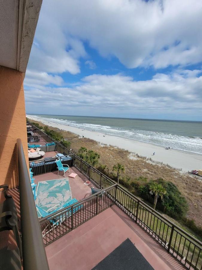 Direct Oceanfront Caravelle 615 Sleeps 4 Guests Holiday home *