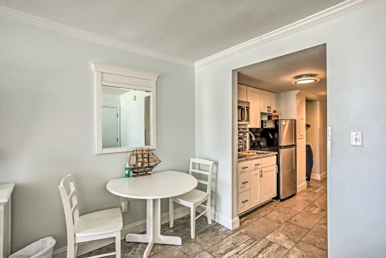 Apartment Oceanfront With Balcony In Ocean Annies *