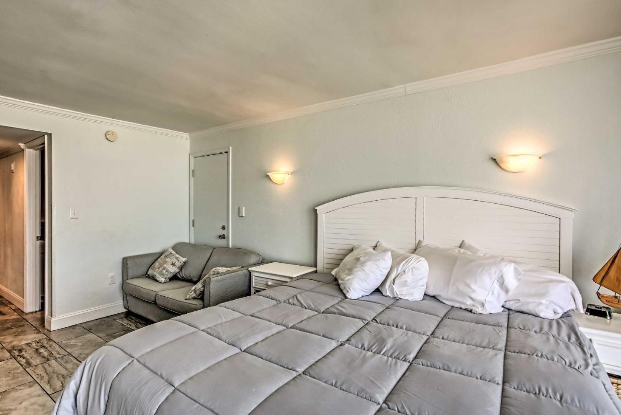 Apartment Oceanfront With Balcony In Ocean Annies