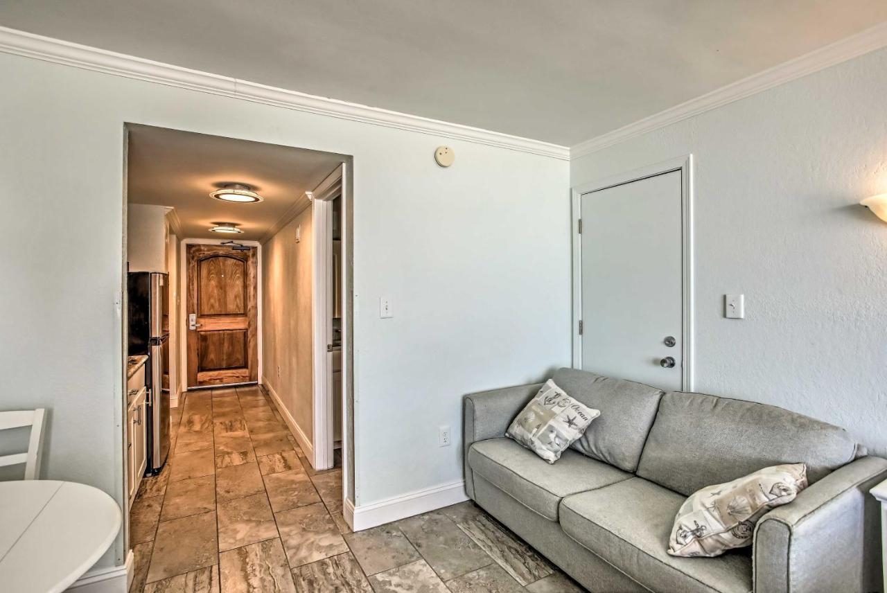 Apartment Oceanfront With Balcony In Ocean Annies