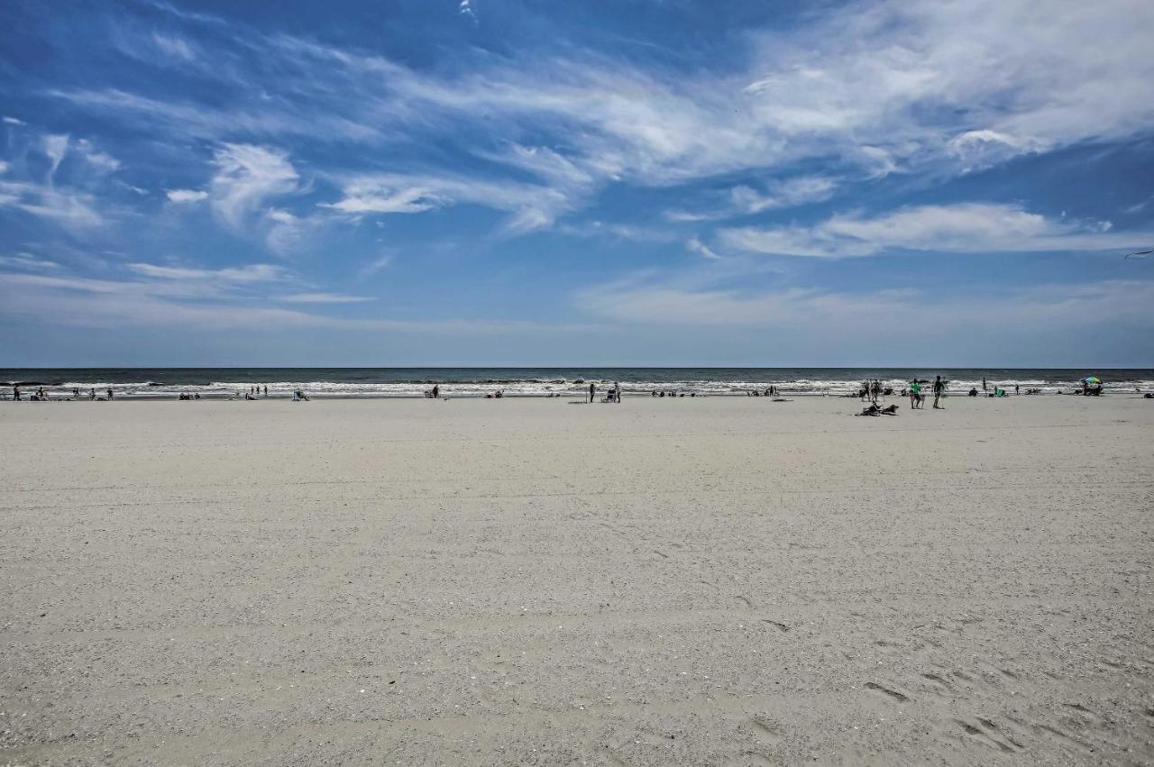 Oceanfront With Balcony In Ocean Annies *