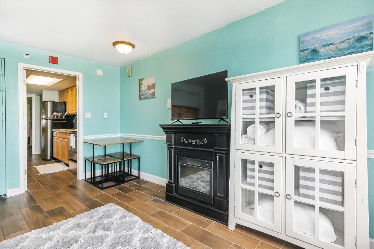 Neat Retreat & Monterey Bay Holiday home *