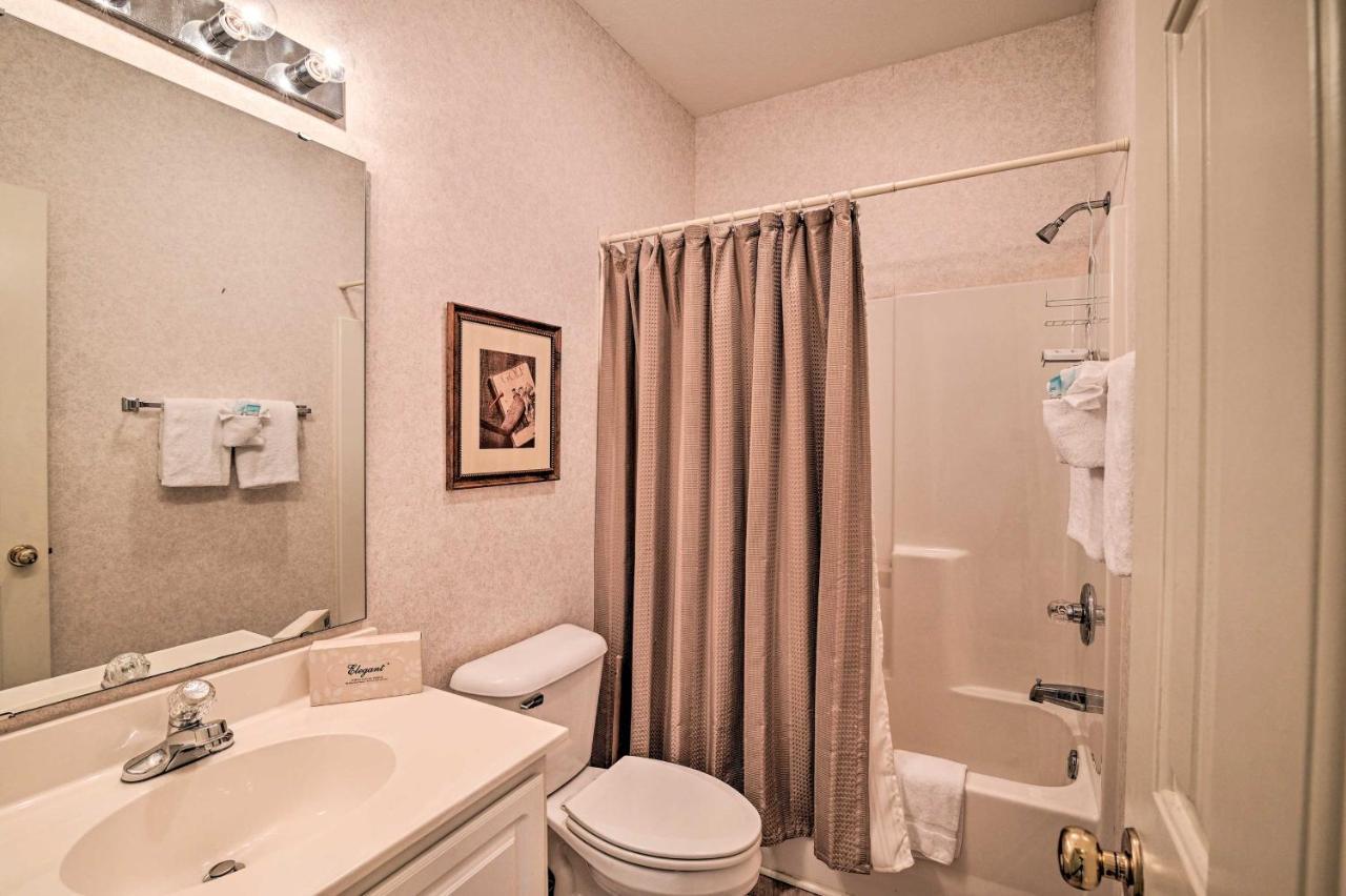 Apartment Cozy With Golf Course View 4 Mi To Shore! Myrtle Beach