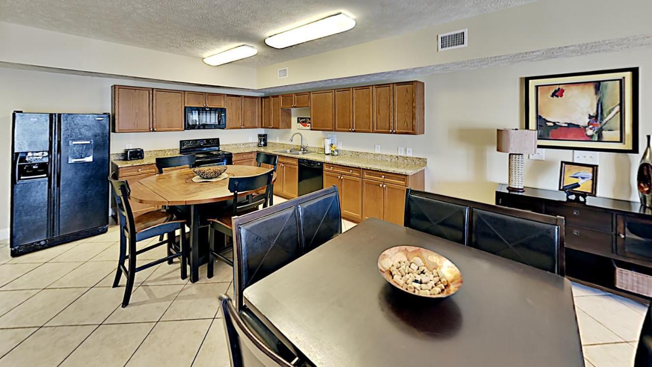 Zz Mb 201a 4br 3ba Second Row Condo!!!!