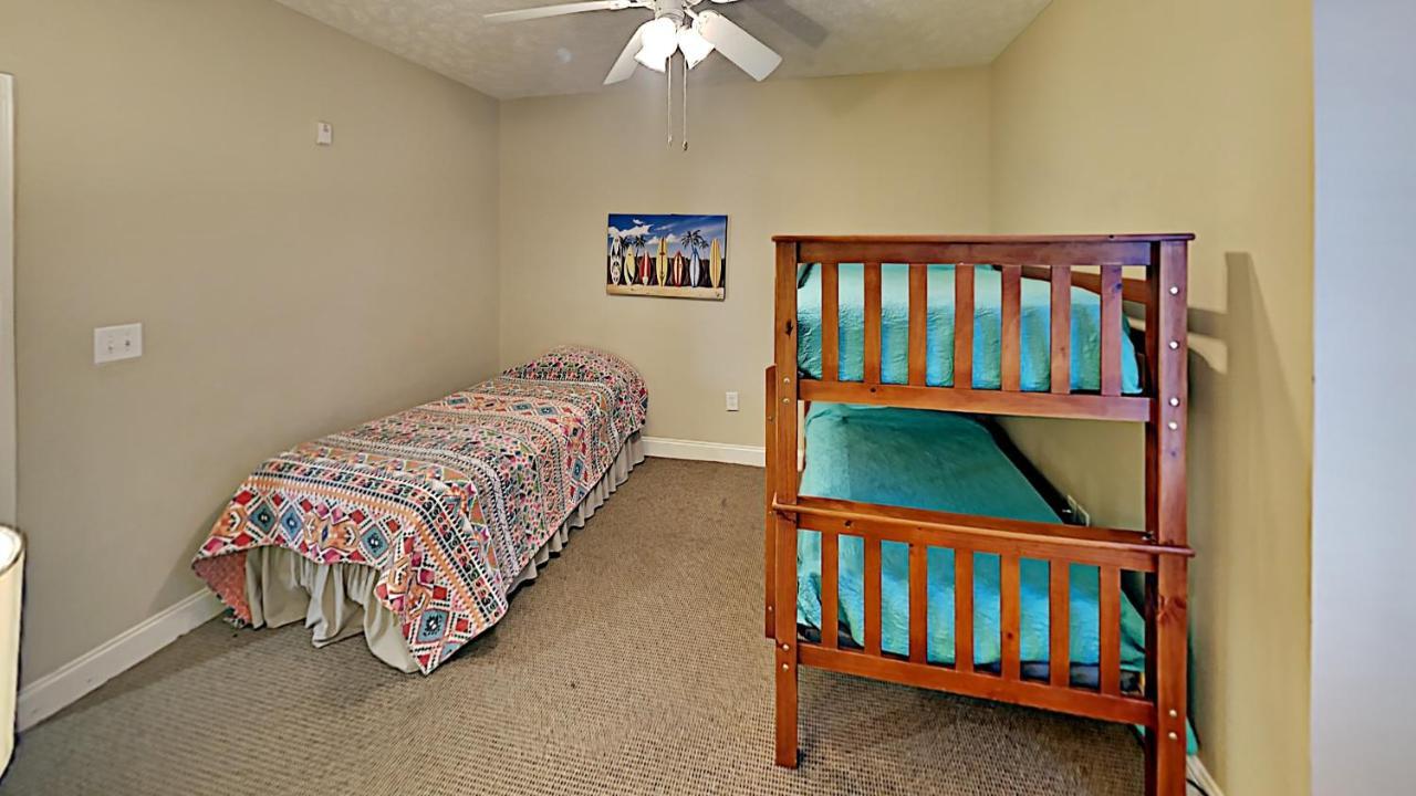 Holiday home Zz Mb 201a 4br 3ba Second Row Condo!!!! *