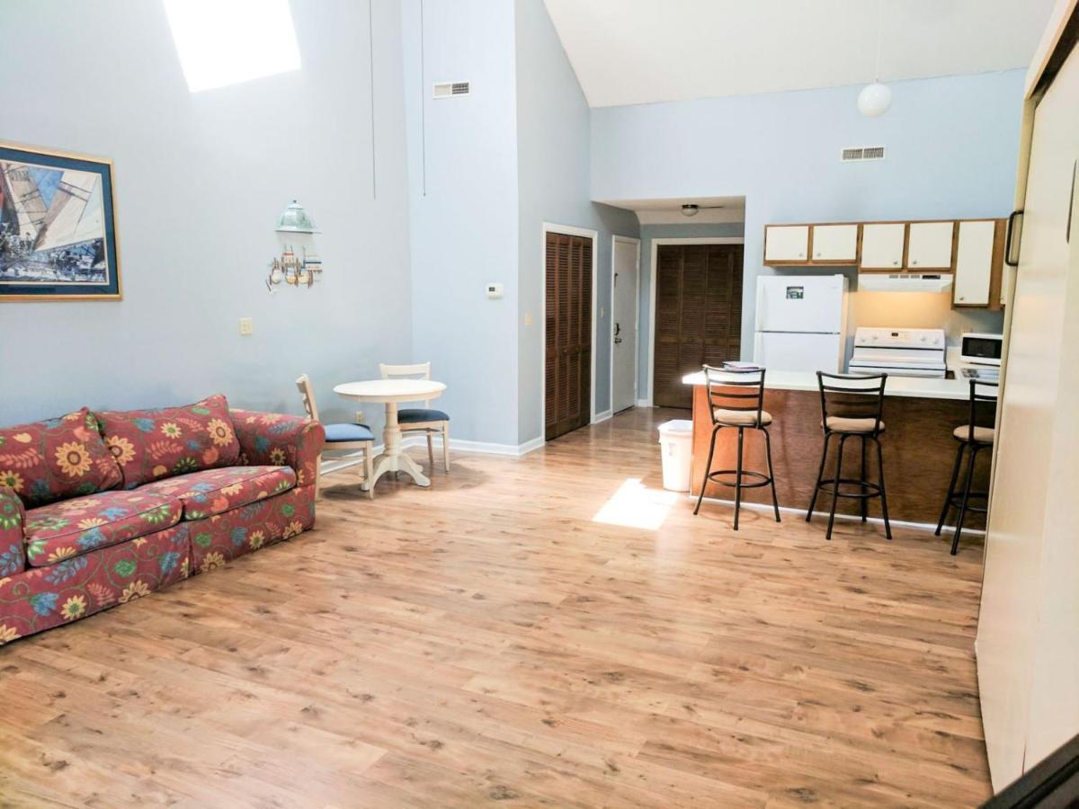 Apartment Golf Colony 14-E *