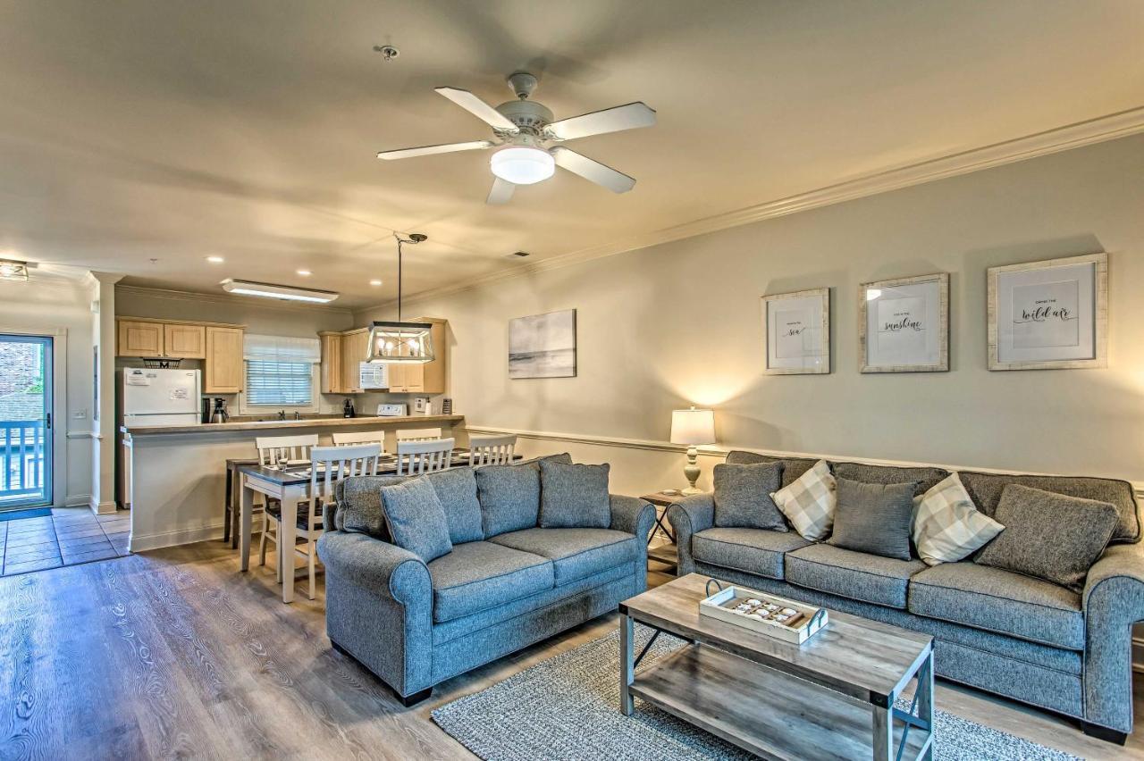 Beautiful Coastal With Pool And Close To Beach!