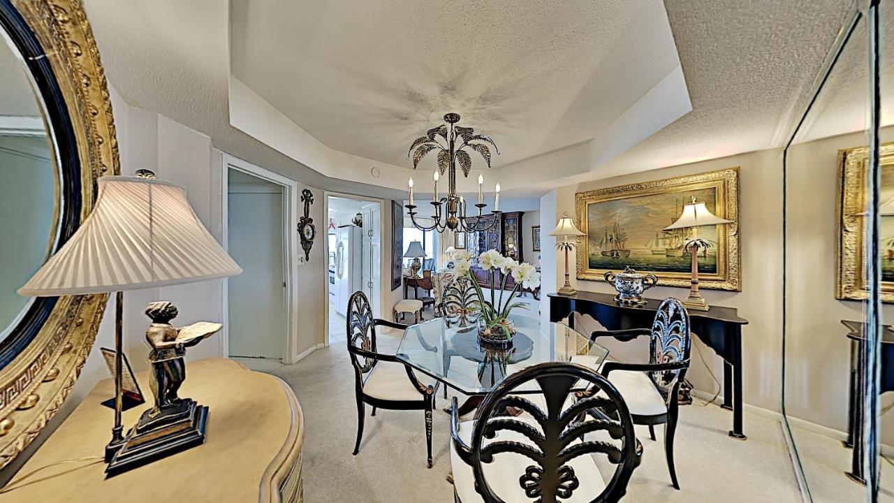 Sophisticated Oceanfront Private Balcony Holiday home Myrtle Beach