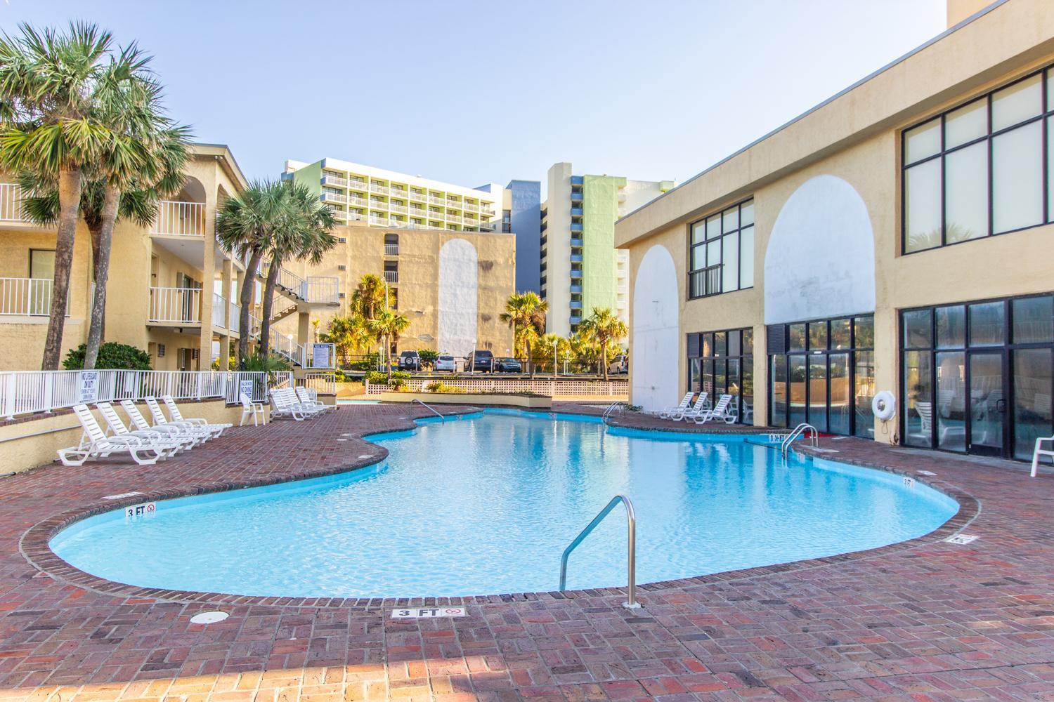 Direct Oceanfront Studio With Beautiful Updates! Sea Mist 20709 Queen Beds - Full Kitchen! Myrtle Beach
