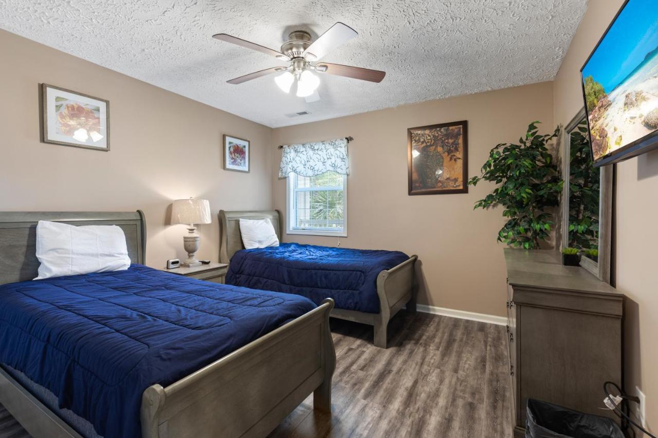 Coastal Charm Apartment *