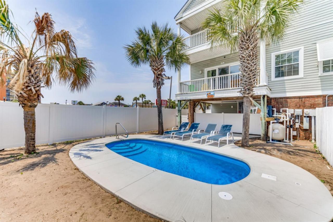 An Amazing Surfside Escape