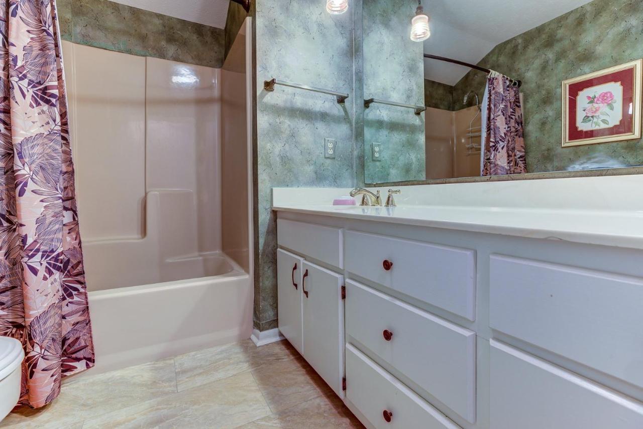 Oceanfront Pool Hot Tub Kitchen Washer Dryer Downtown * Myrtle Beach