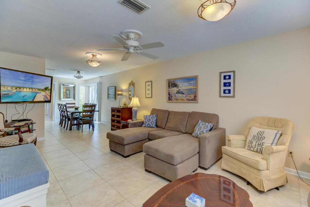 Oceanfront Pool Hot Tub Kitchen Washer Dryer Downtown Holiday home *