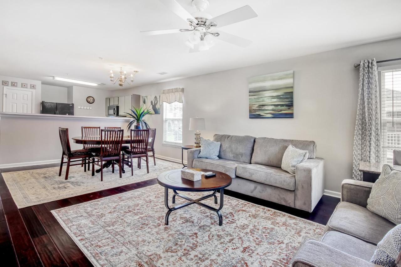 Apartment River Oaks Retreat