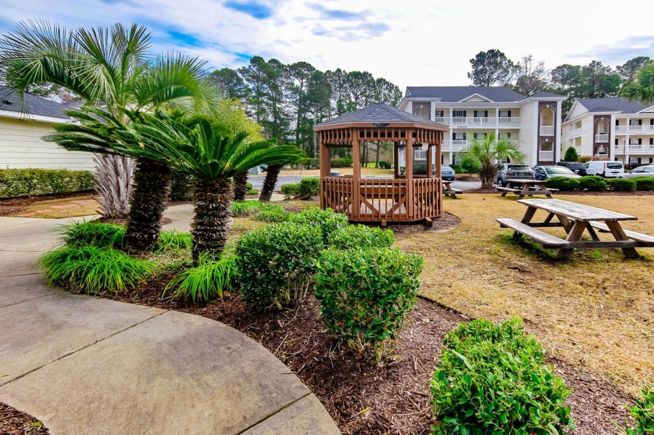 River Oaks Retreat *