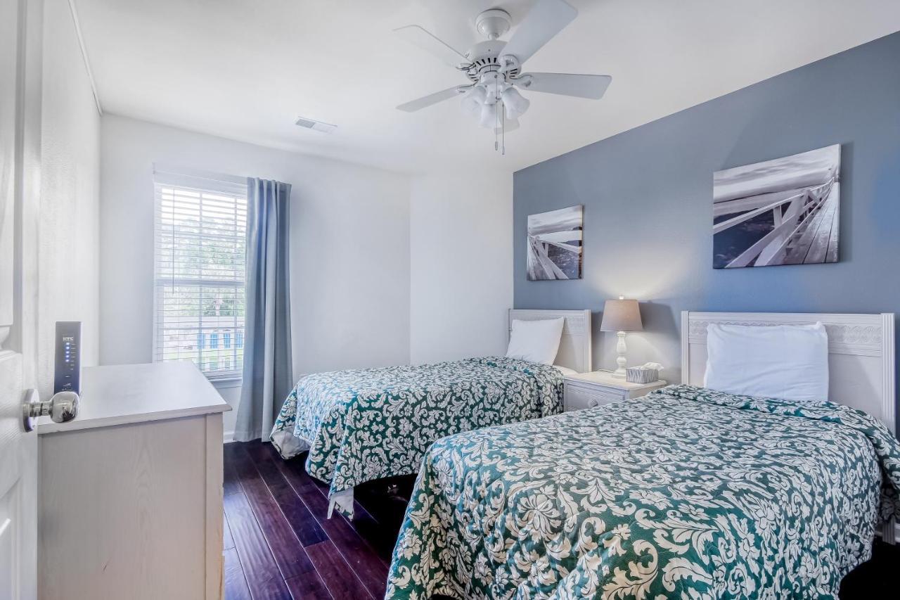 River Oaks Retreat