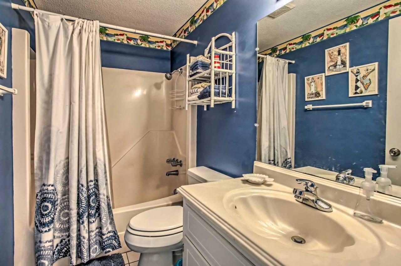 North Myrtle With Patio - Walk To Beach!