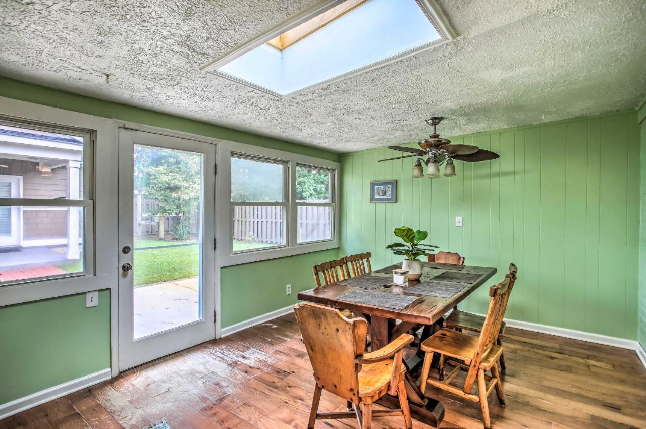 Surfside Beach House - King Bed Less Than 2 Mi To Shore! Holiday home *