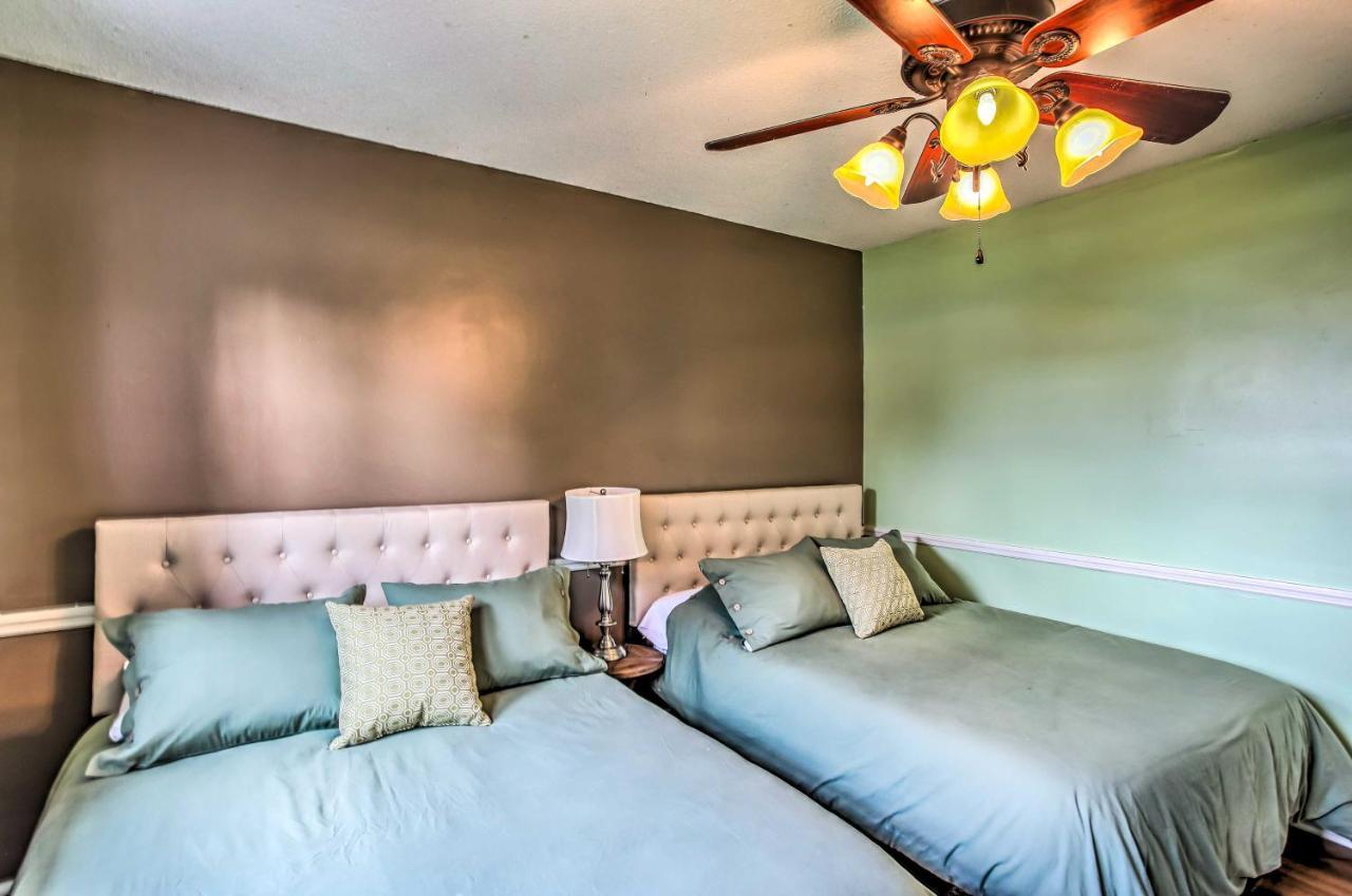 Surfside Beach House - King Bed Less Than 2 Mi To Shore!