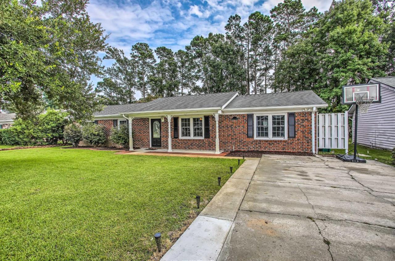 Surfside Beach House - King Bed Less Than 2 Mi To Shore! *