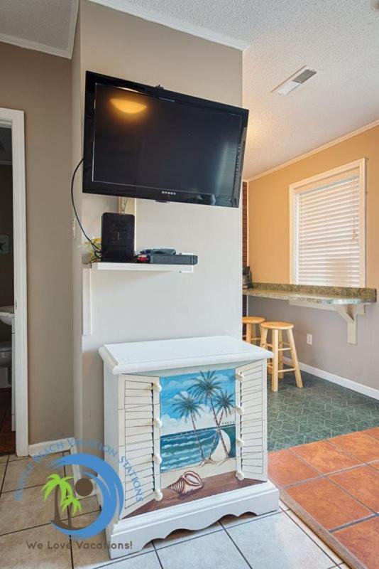 Cherry Grove Beach Bungalow #2 Holiday home