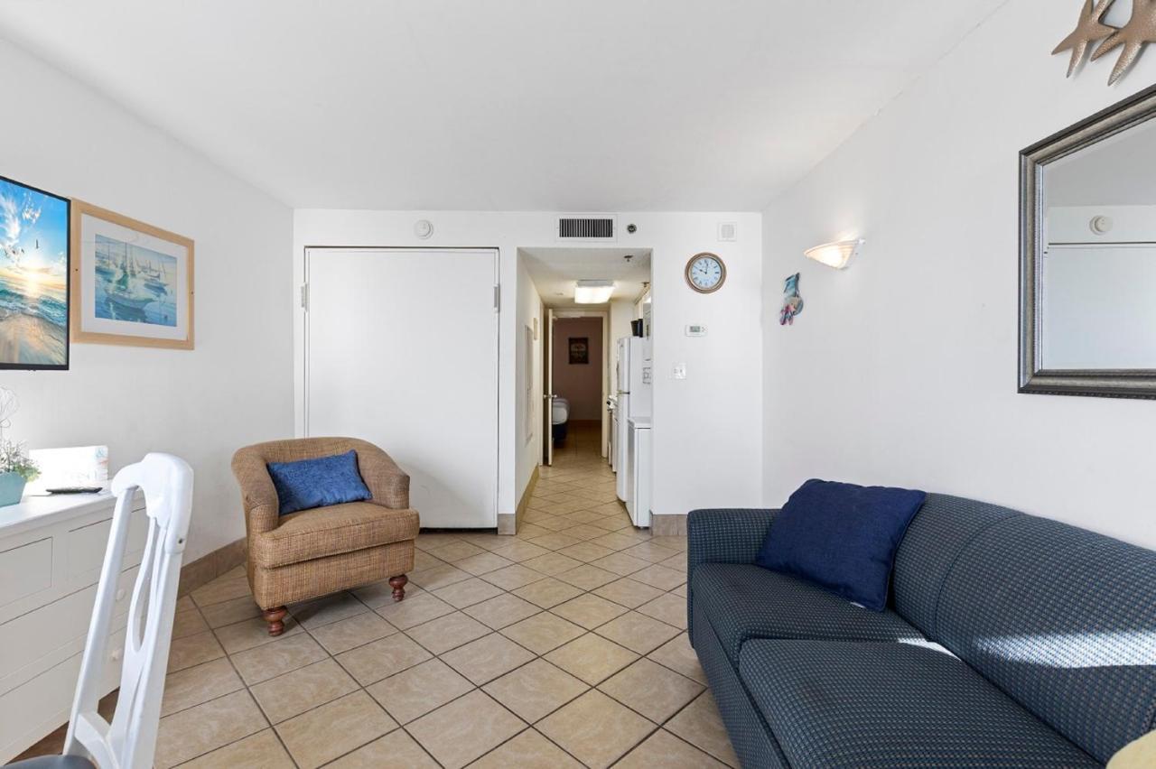 Oceanfront With Private Balcony Apartment