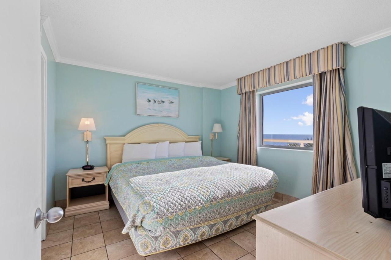 Hosteeva Beachfront With Private Balcony *