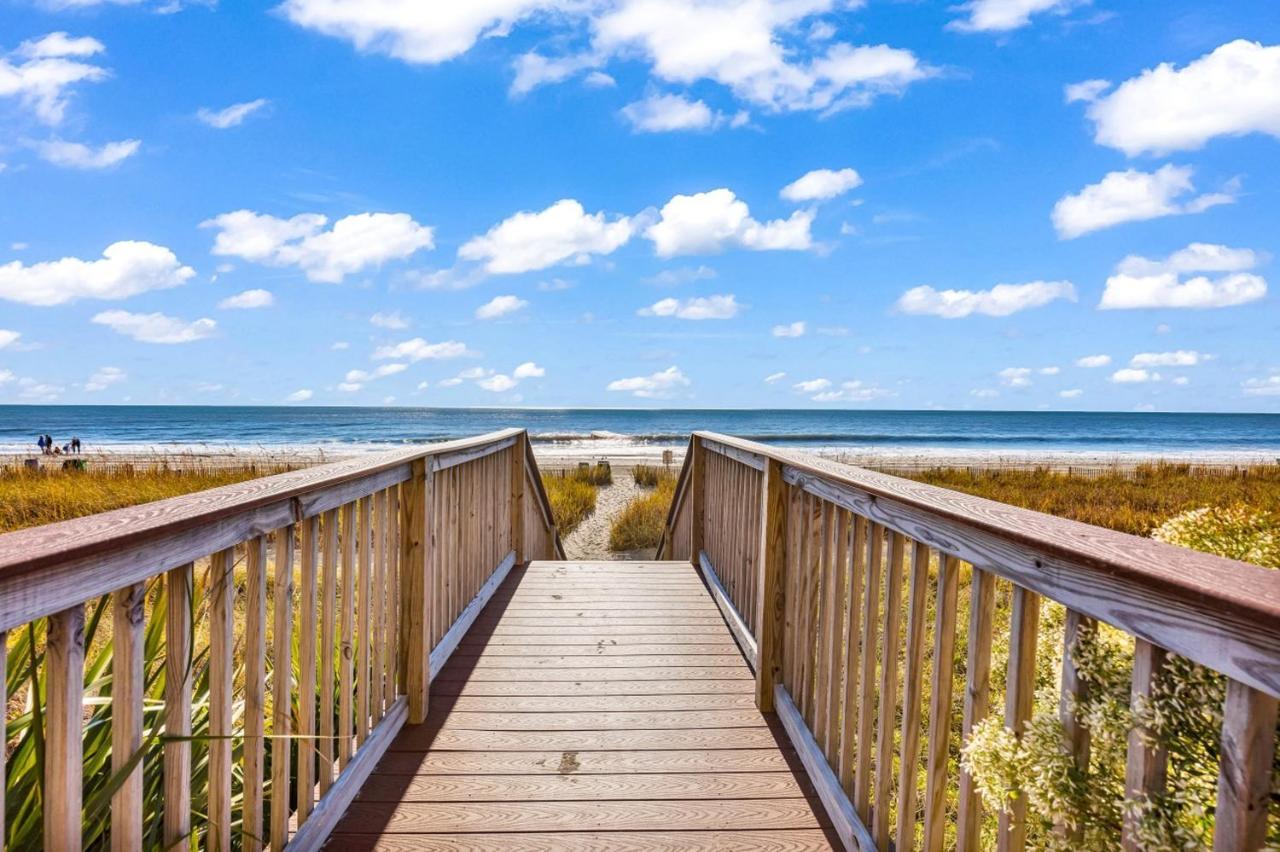 Apartment Hosteeva Beachfront With Private Balcony