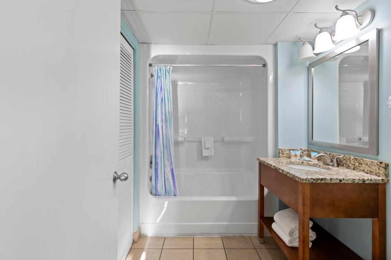 Apartment Hosteeva Beachfront With Private Balcony *