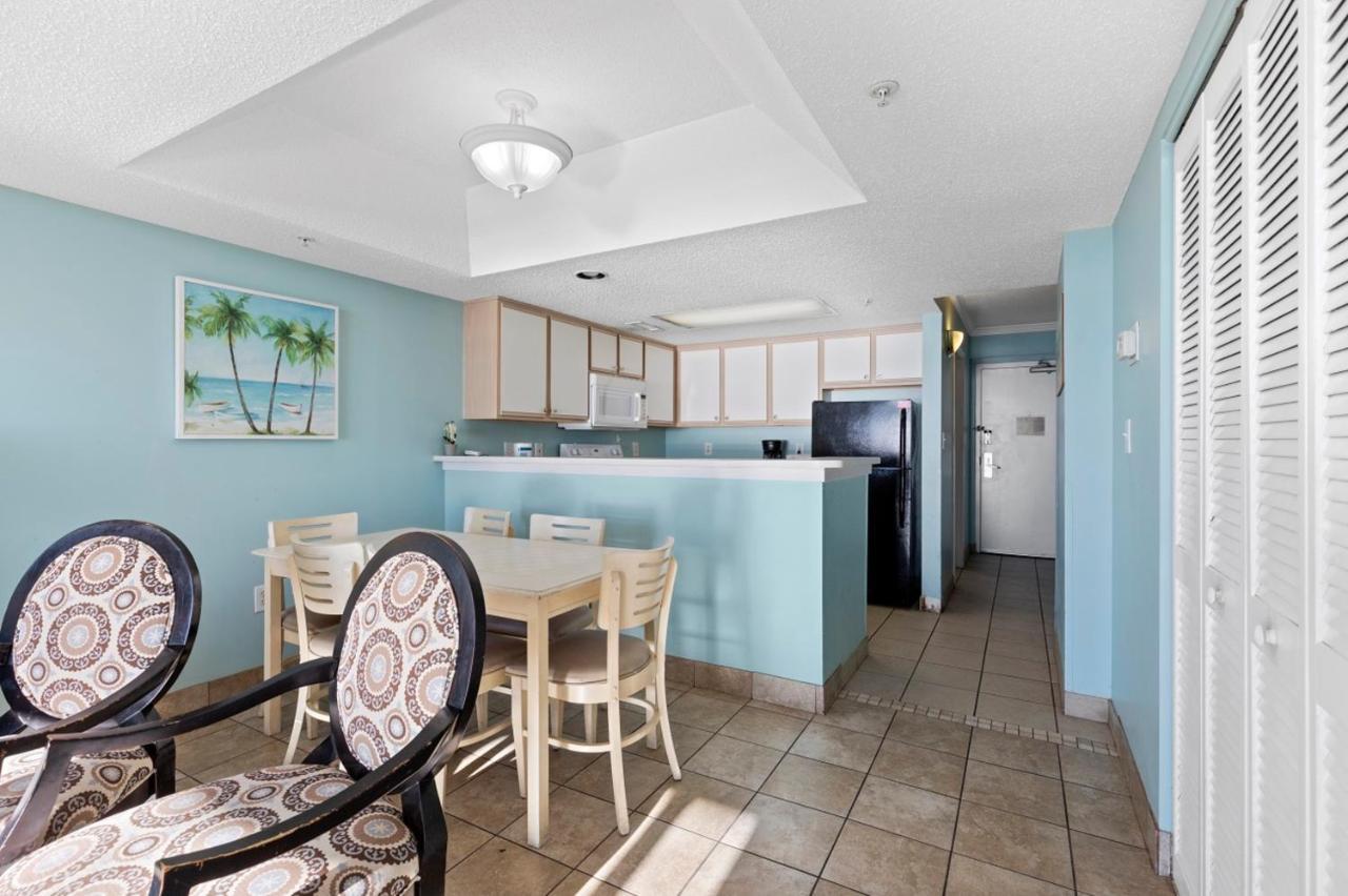 Hosteeva Beachfront With Private Balcony Apartment *