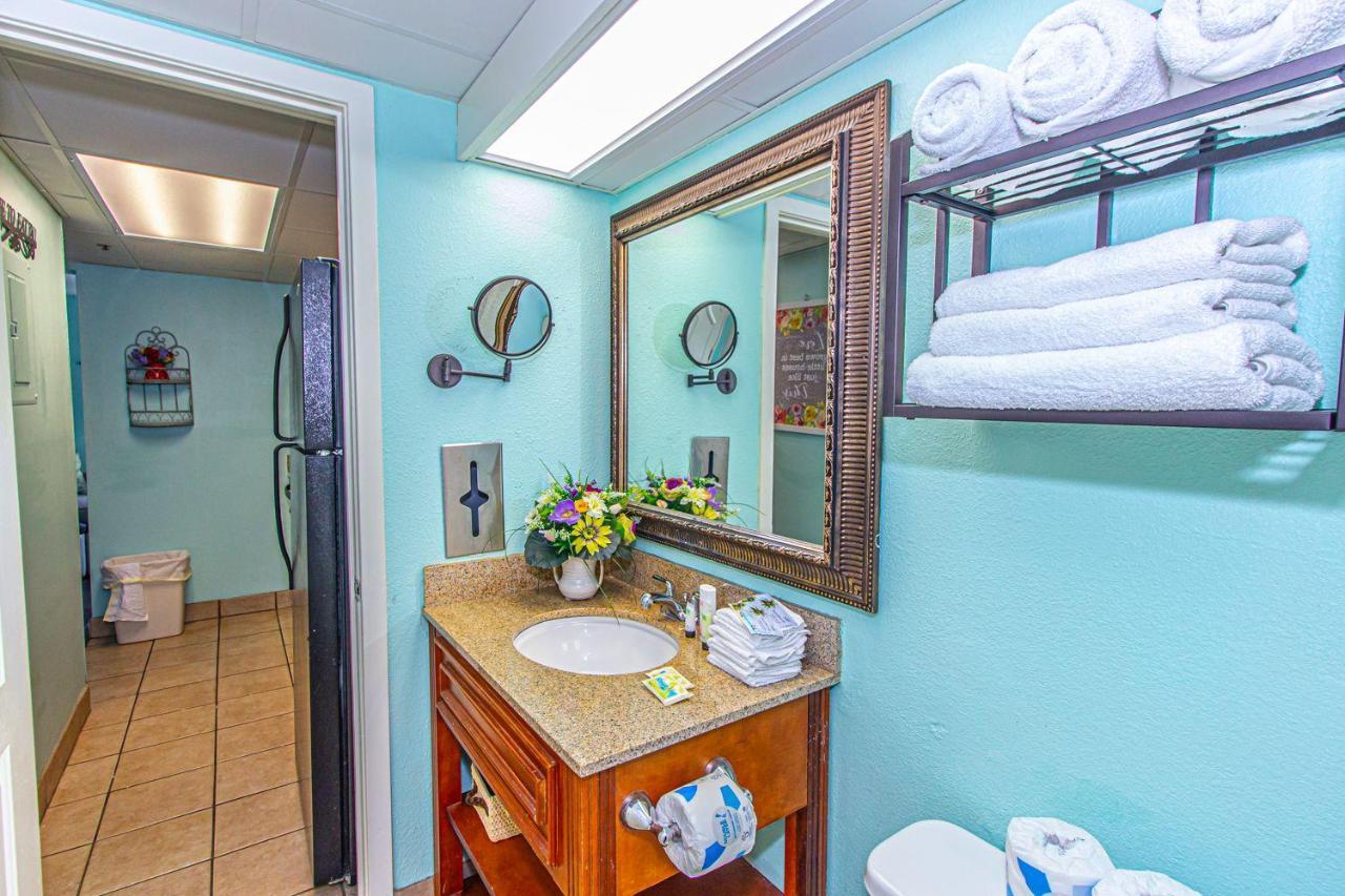 Ocean View King Monterey Bay 1411 Sleeps 7 Guests