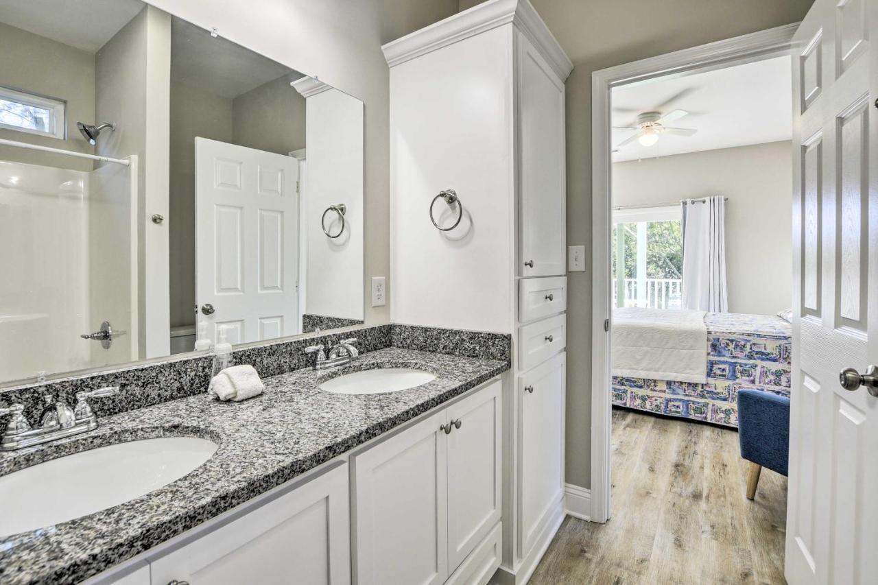 Modern Escape In The Heart Of Murrells Inlet Holiday home *
