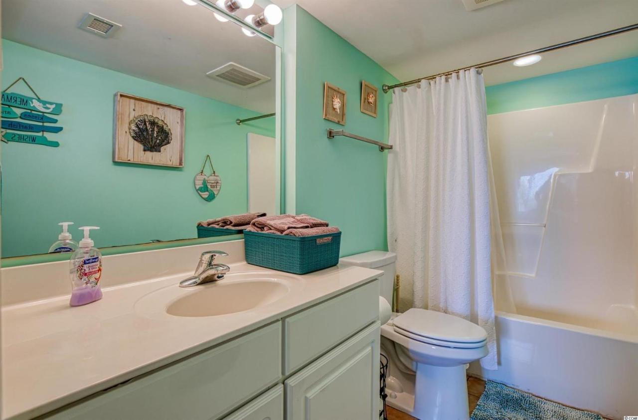 Holiday home Malibu Pointe Beach Club - Across The Street From The Ocean! Sleeps 13 Guests!