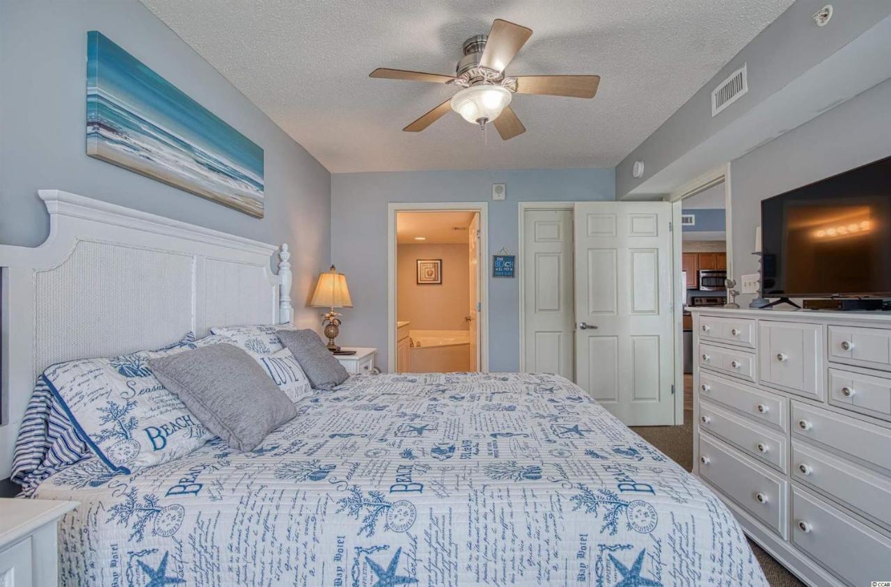 Malibu Pointe Beach Club - Across The Street From The Ocean! Sleeps 13 Guests!