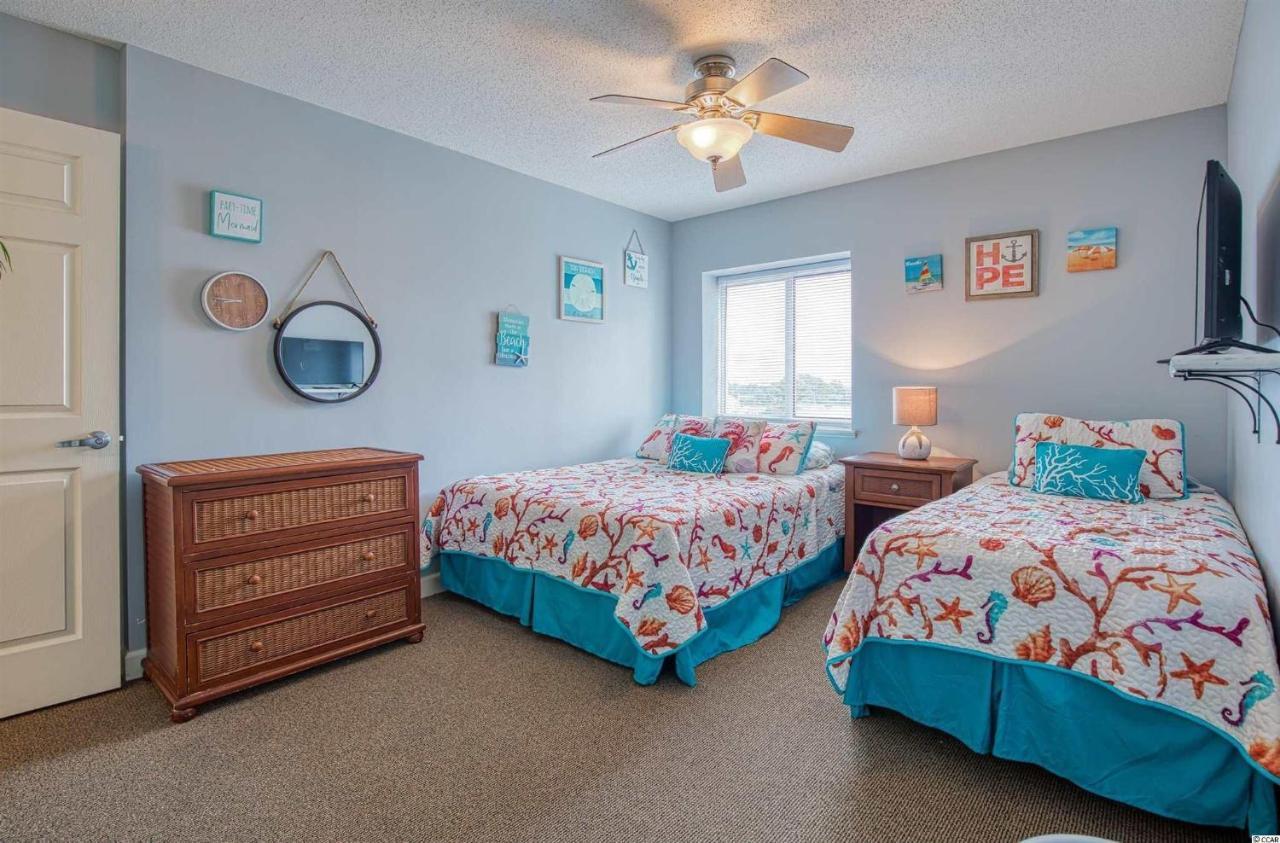 Holiday home Malibu Pointe Beach Club - Across The Street From The Ocean! Sleeps 13 Guests! *