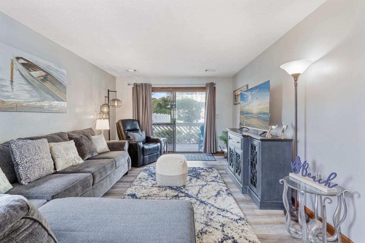 Spacious Modern - 1st Floor - One Block To The Apartment Myrtle Beach