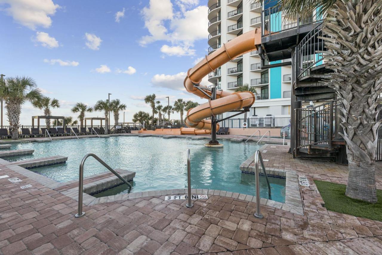 Holiday home Luxurious Fully Renovated 12th Story Ocean Front *