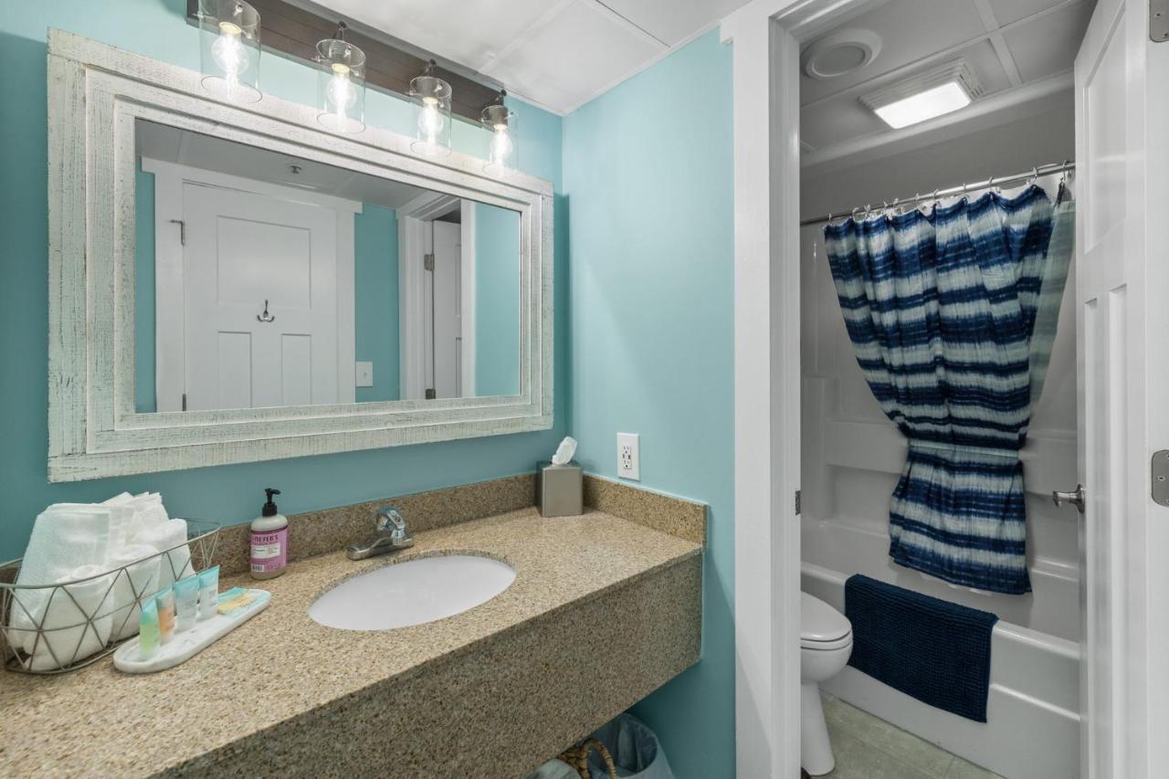 Luxurious Fully Renovated 12th Story Ocean Front * Myrtle Beach