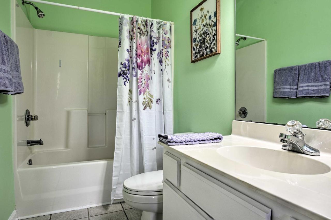 First-floor Myrtle With Pool Access!