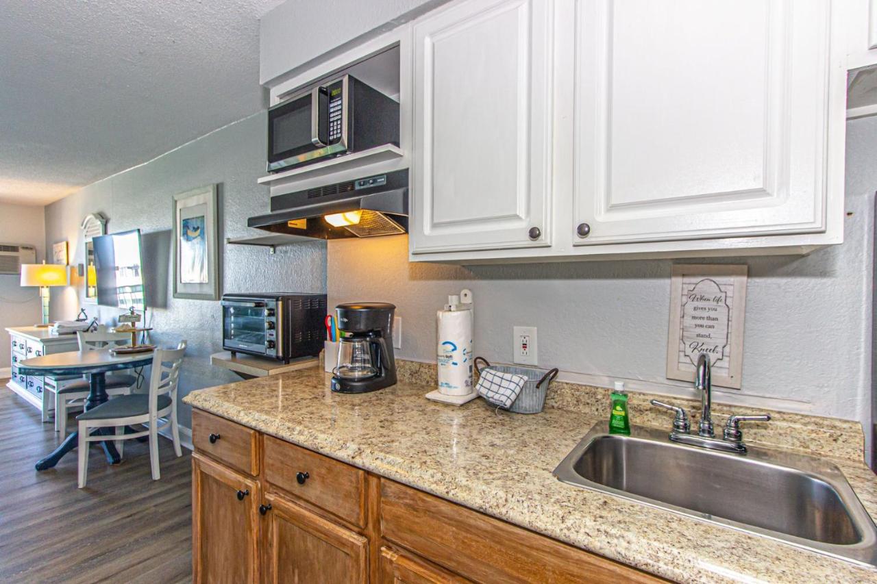 Top Floor With Incredible Views! Sea Mist 51604 - 2 Queen Beds And Kitchenette! Apartment