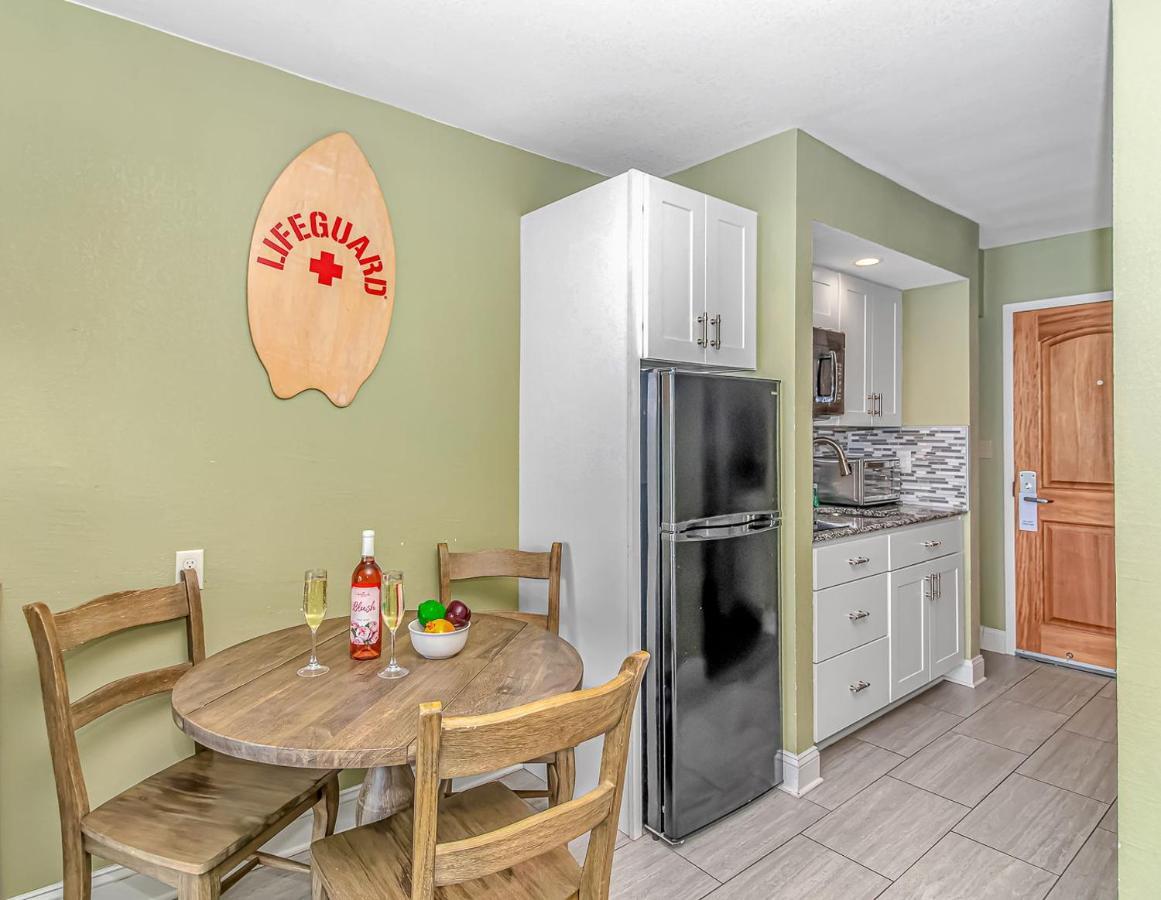 Holiday home 14th Floor Oceanfront Sands Ocean Club Unit 1414
