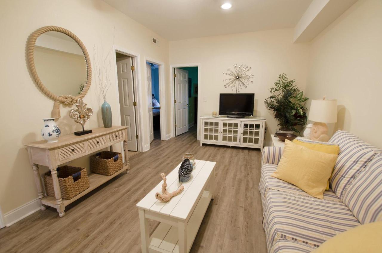 Coconut Grove By Coastline Resorts *