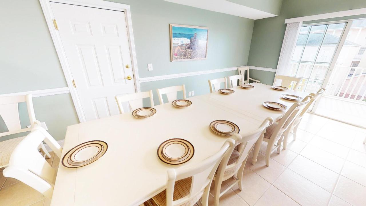 Coconut Grove By Coastline Resorts *