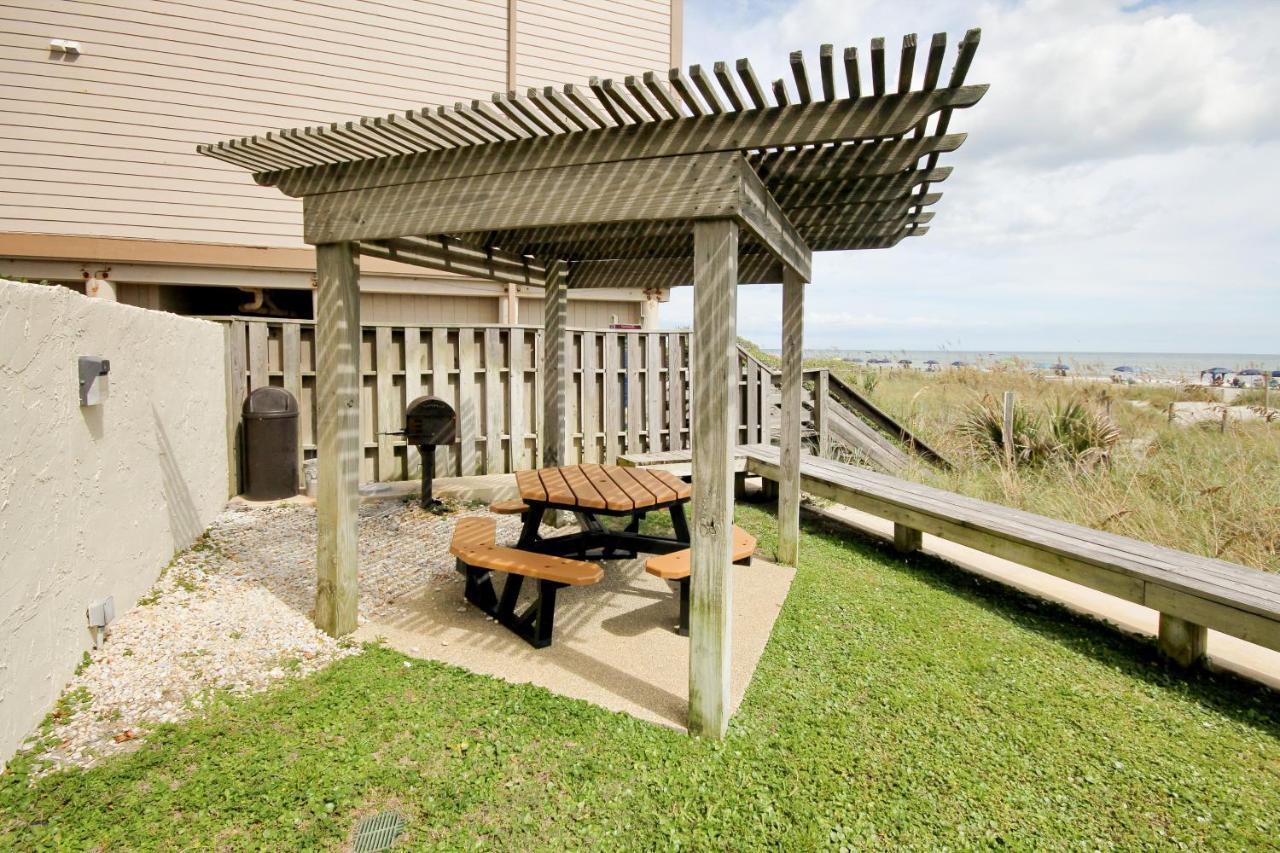Beachfront Beauty *